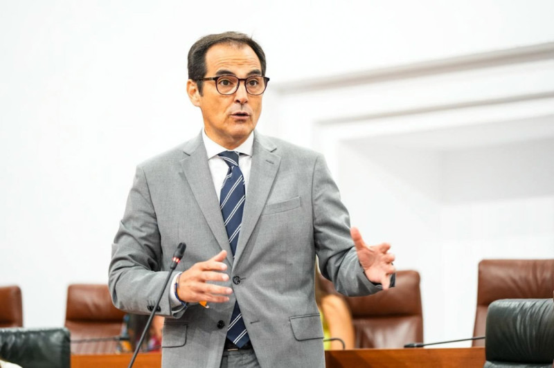 El consejero de Inteligencia Artificial, Desarrollo Digital y Administración Pública, José Antonio Nieto (JOAQUÍN CORCHERO/PARLAMENTO DE ANDALUCÍA)