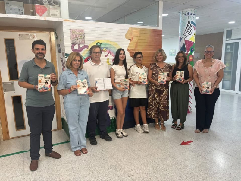 Presentación de la agenda escolar (AYTO. OTURA)
