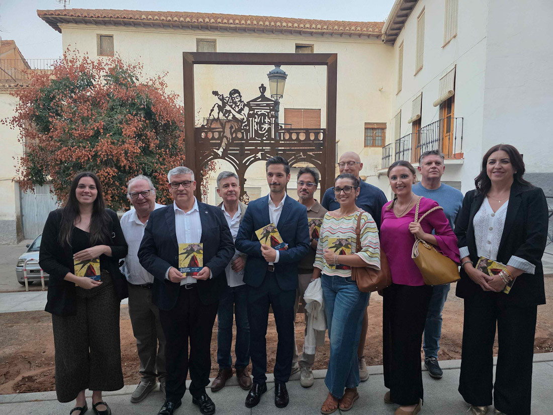 Inauguración de la escultura (AYTO. GUADIX)