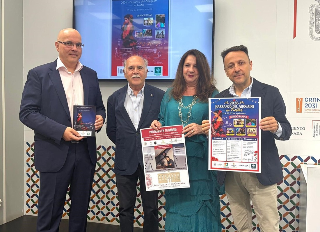 El concejal de Participación Ciudadana del Ayuntamiento de Granada, Francisco Almohalla, ha presentado este martes las Fiestas Populares del Barranco del Abogado 2026 (AYTO. GRANADA)