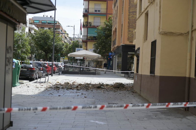 Estado de una de las calles tras uno de los terremotos de agosto (GPMEDIA/ARCHIVO)