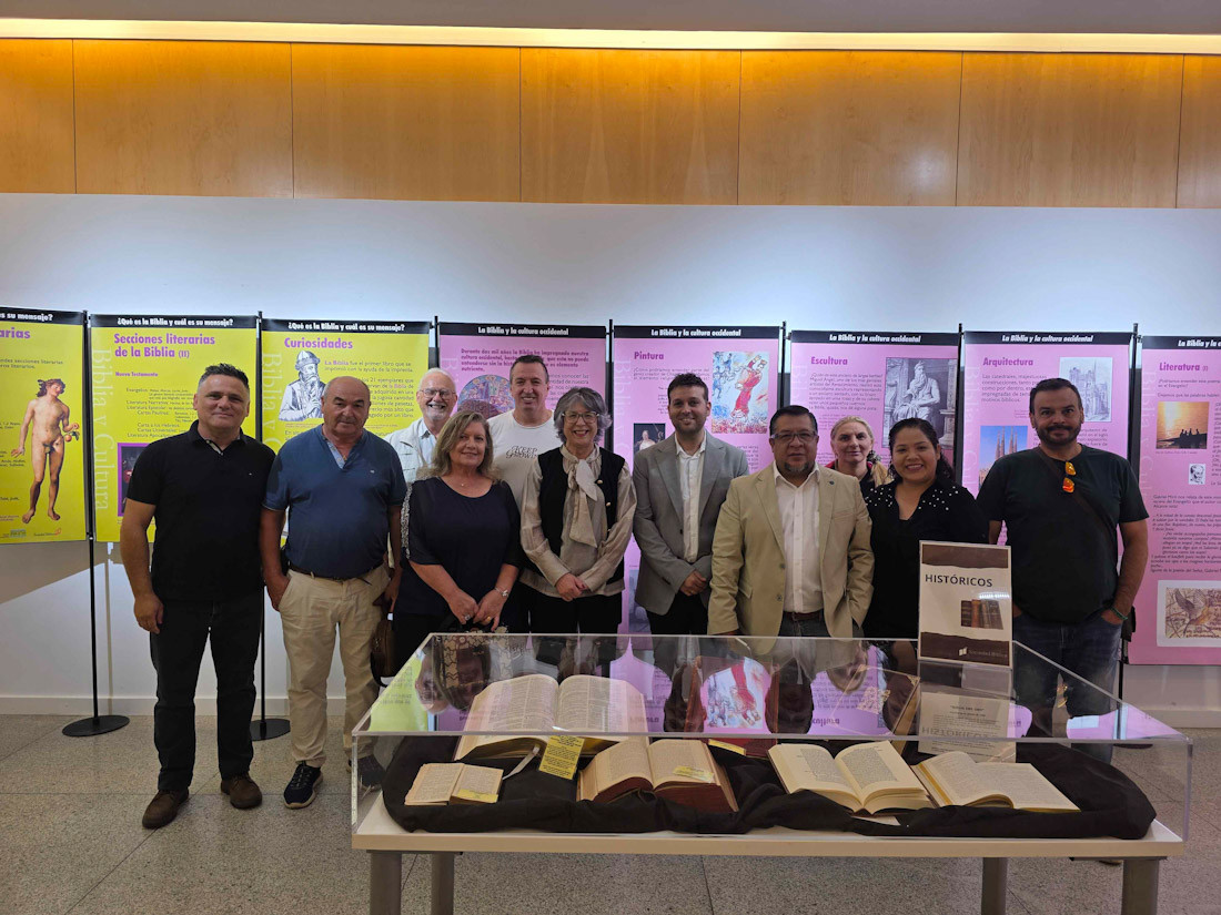 Inauguración de la exposición (AYTO. GUADIX)