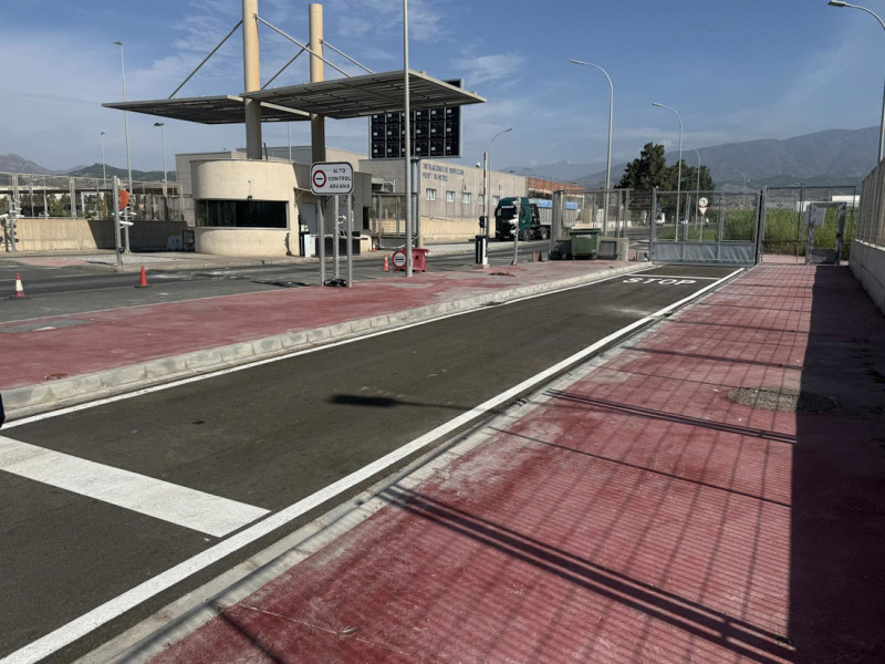 Levante Sin Papel' Es Un Sistema Que Hará Posible Que Los Camiones Puedan Abandonar El Puerto Una Vez Que La Mercancía Disponga de las autorizaciones (PUERTO DE MOTRIL)